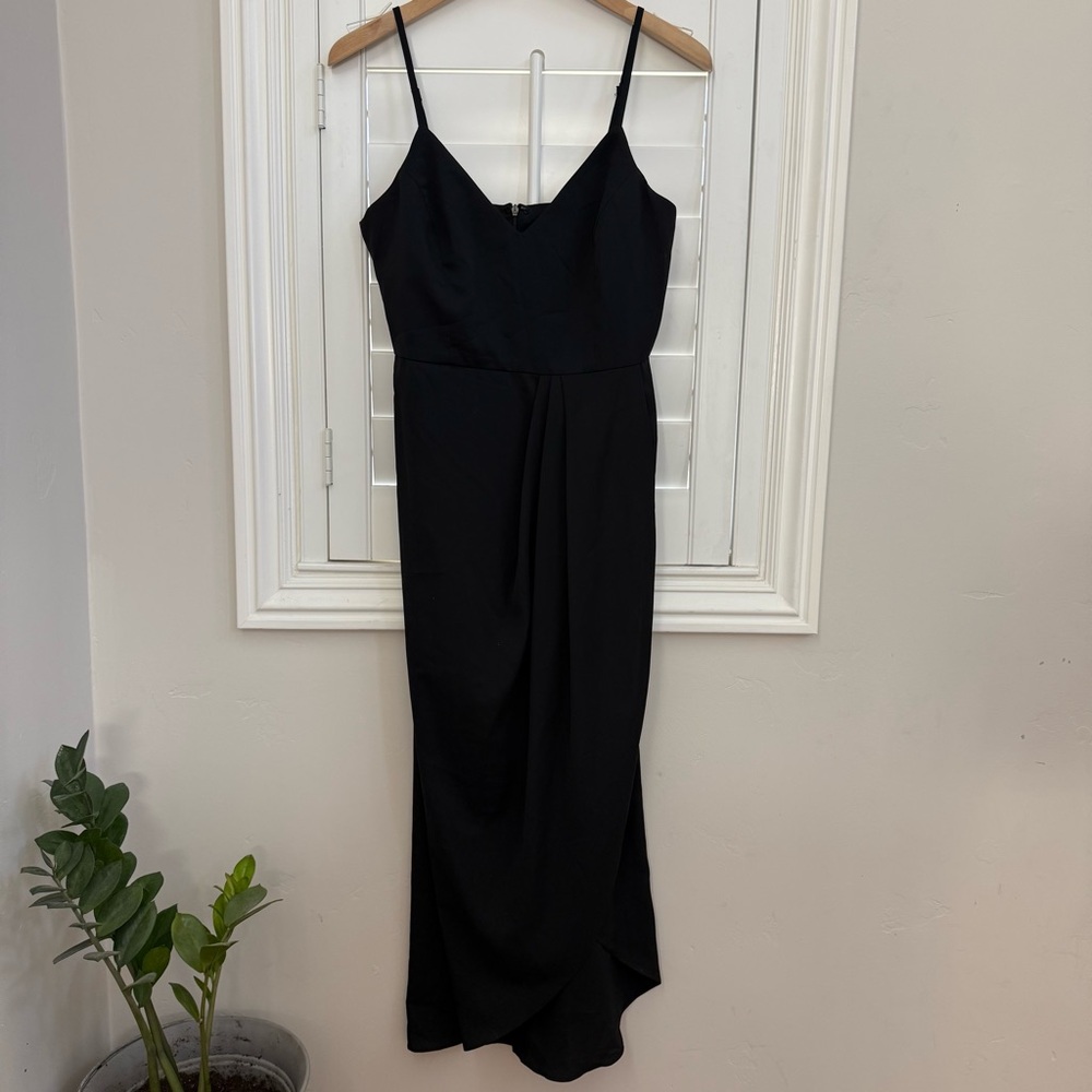 3/$10 🛒🛍️ Lulus Black High-Low Dress - Size Small
